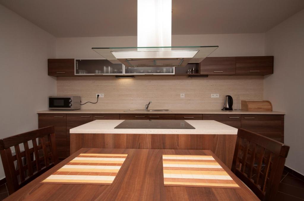 Unipharma Apartments דונובאלי מראה חיצוני תמונה